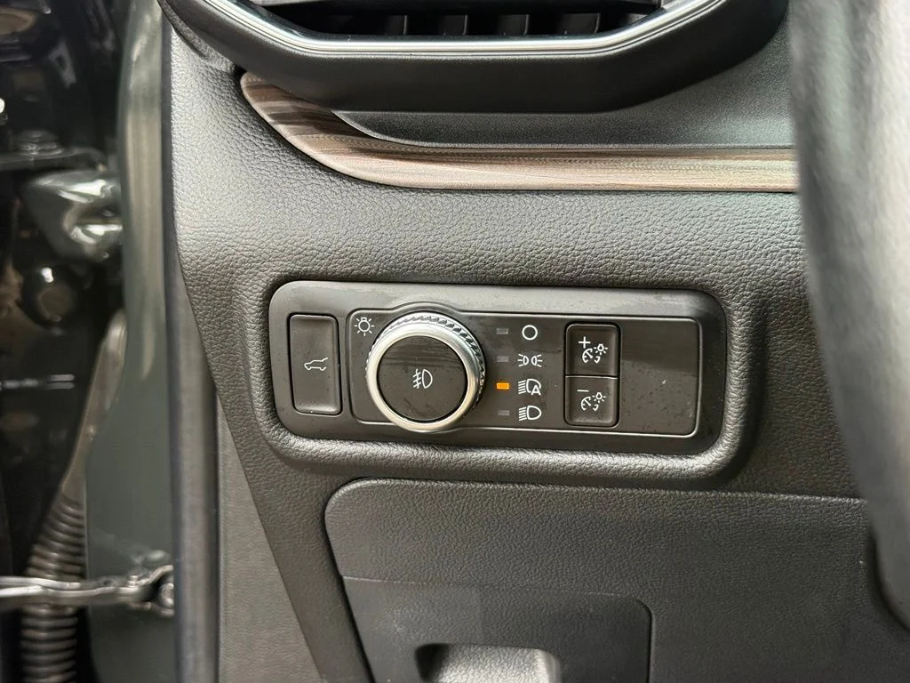 Used 2022 Green Ford Limited image 16