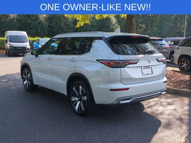 Used 2025 White Mitsubishi SEL image 3
