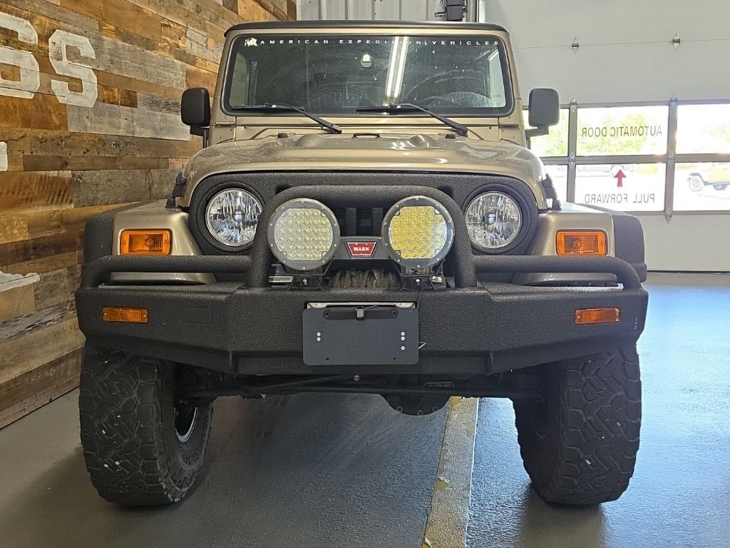Used 2004 Light Khaki Metallic Jeep Unlimited image 3