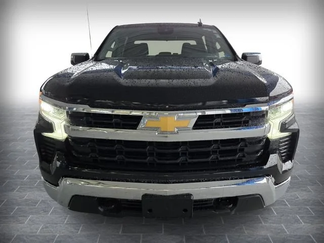 Used 2025 Black Chevrolet LT image 2