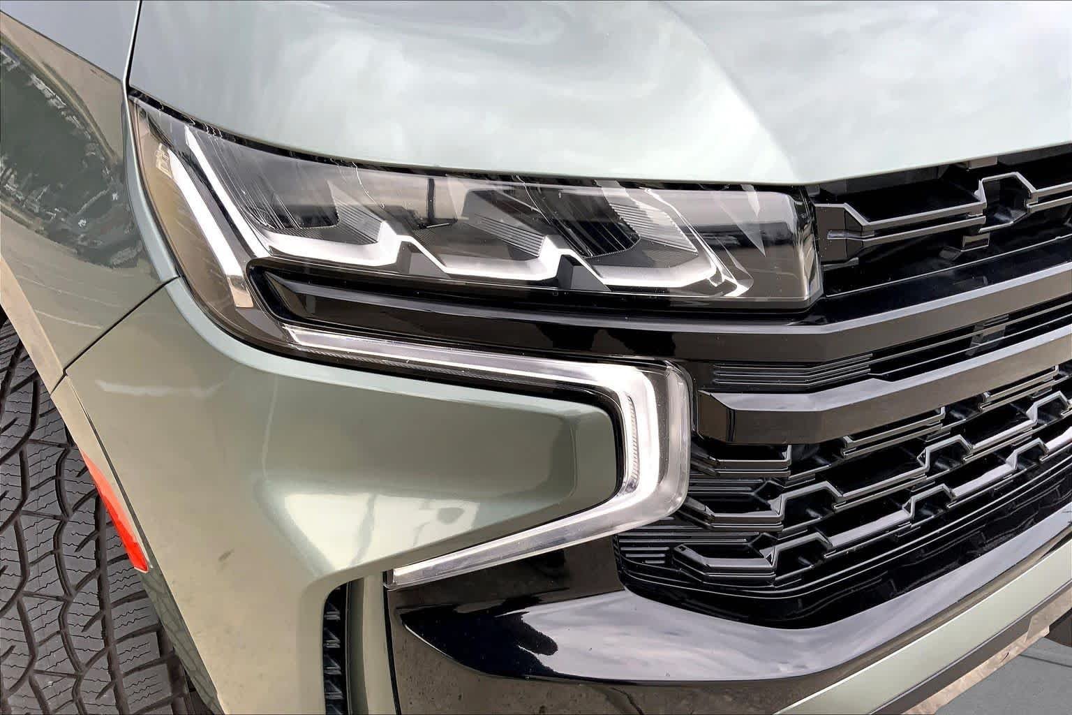 Used 2023 Silver Sage Metallic Chevrolet Z71 image 27