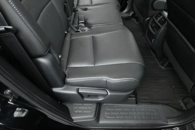 Certified Used 2023 Black Honda EX-L image 28