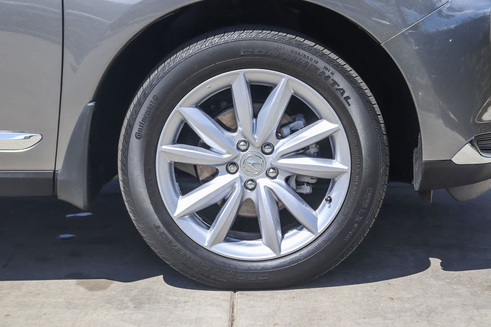 Used 2023 Liquid Carbon Metallic Acura  image 9