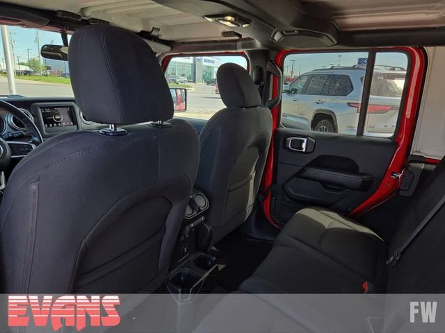 Used 2019 Red Jeep Unlimited Sahara image 25