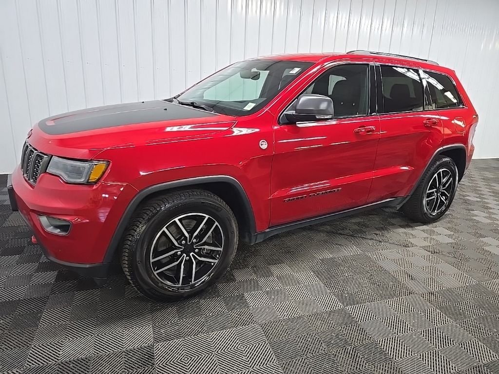 Used 2021 Red Line Jeep Trailhawk image 6
