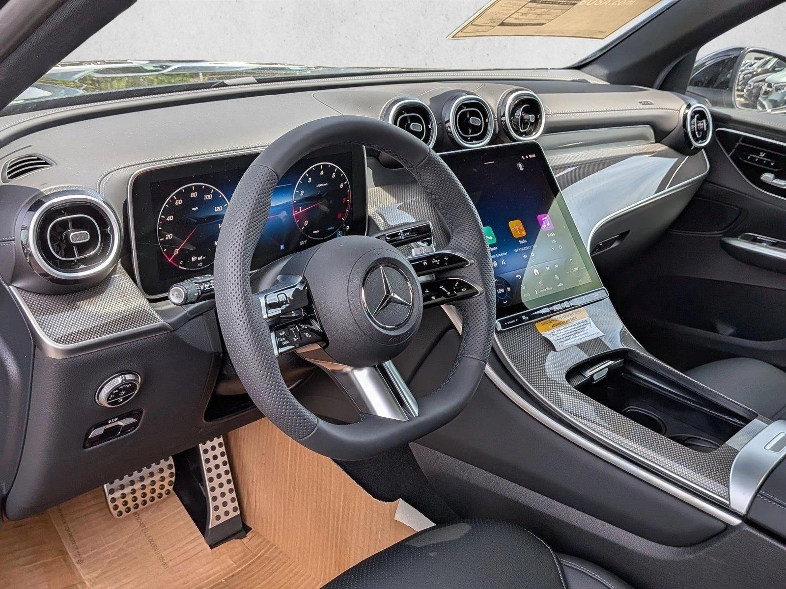 New 2026 Black Mercedes-Benz GLC300 image 3