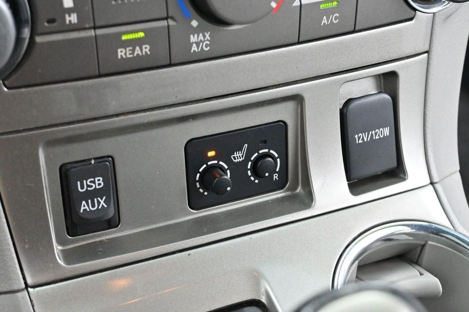 Used 2012 Blizzard Pearl Toyota SE image 24