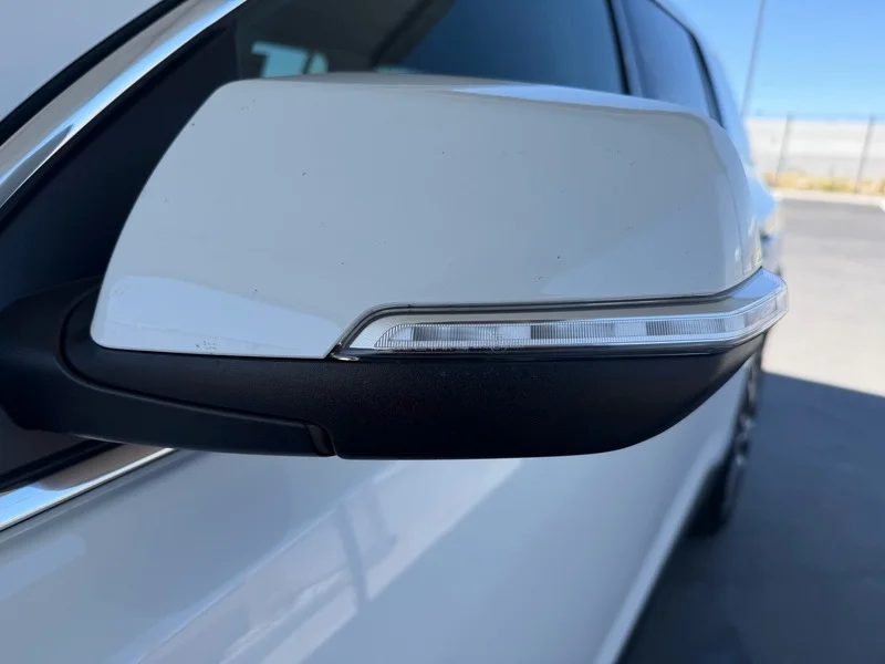 Used 2022 Summit White GMC SLE image 33