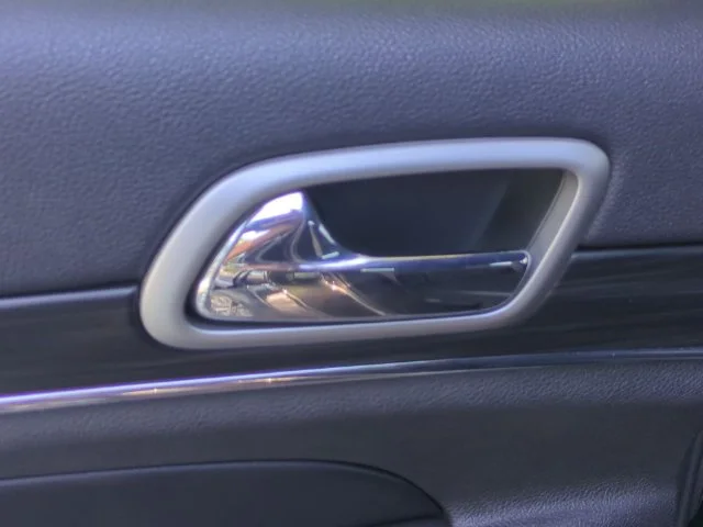 Used 2019 Gray Jeep Limited image 30