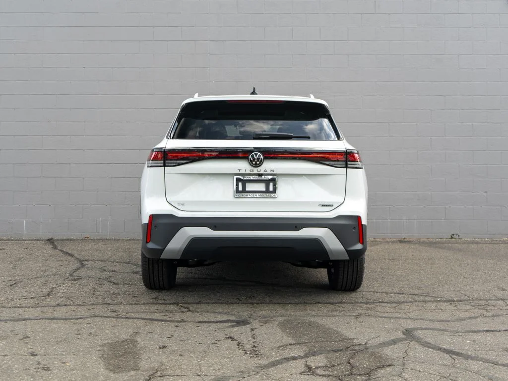 New 2026 Pure White Volkswagen 2.0T SE image 5