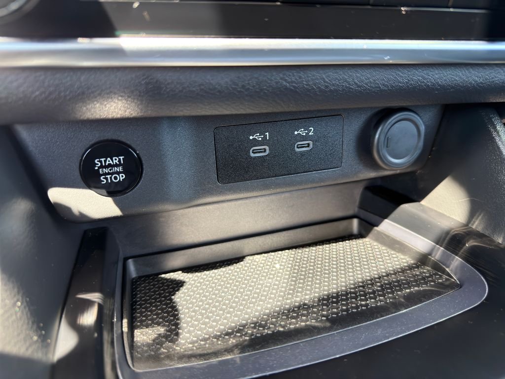 Used 2024 Silver Nissan S image 27