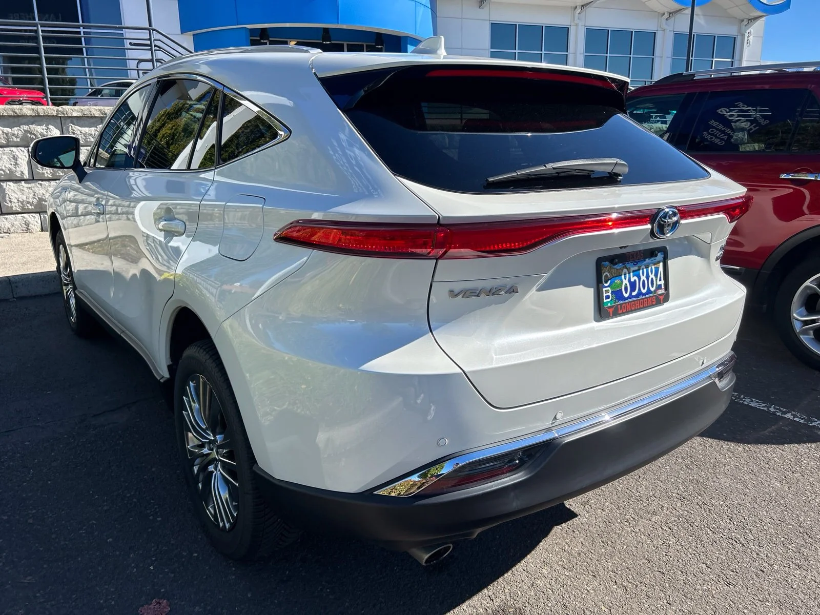 Used 2021 Blizzard Pearl Toyota XLE image 5