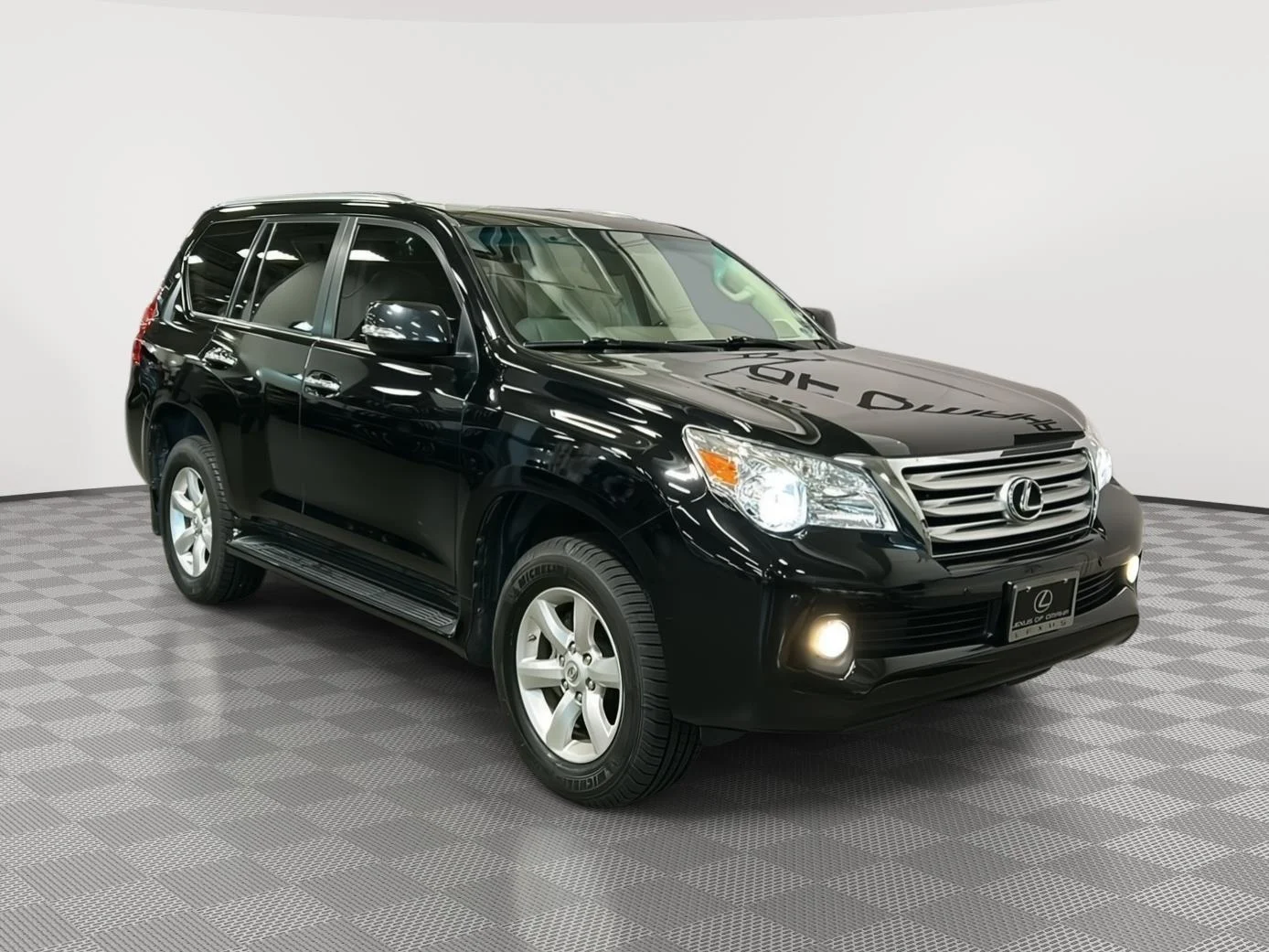 Used 2010 Claret Mica Lexus Base image 1