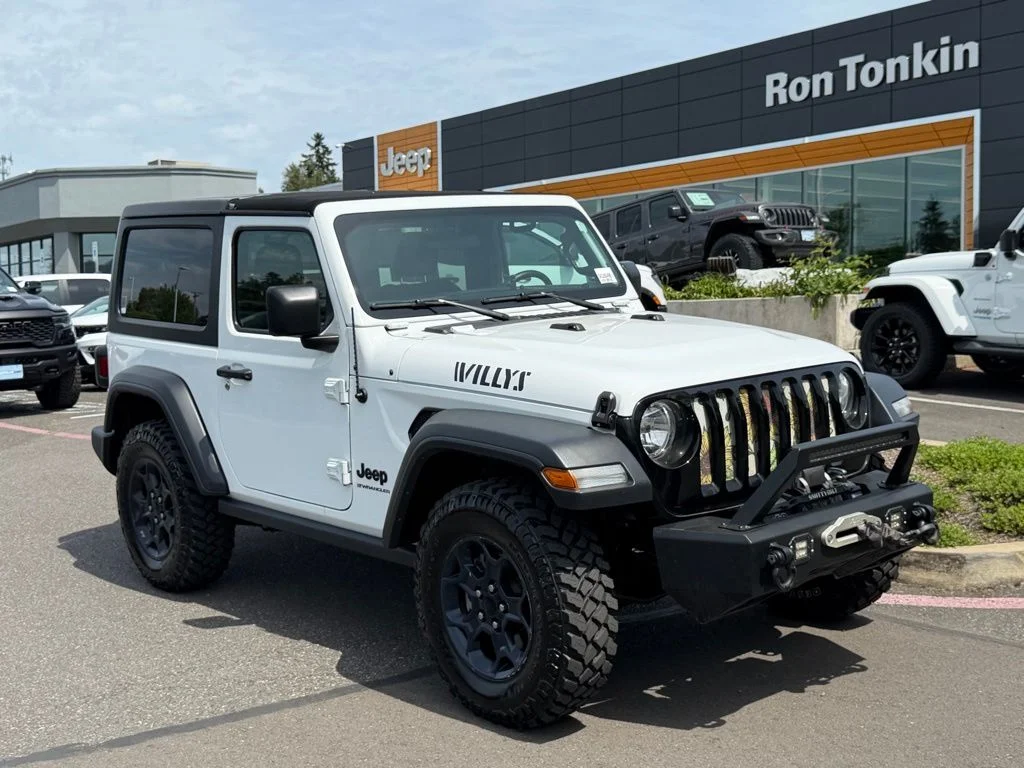 Used 2023 White/off-white Jeep Willys image 2