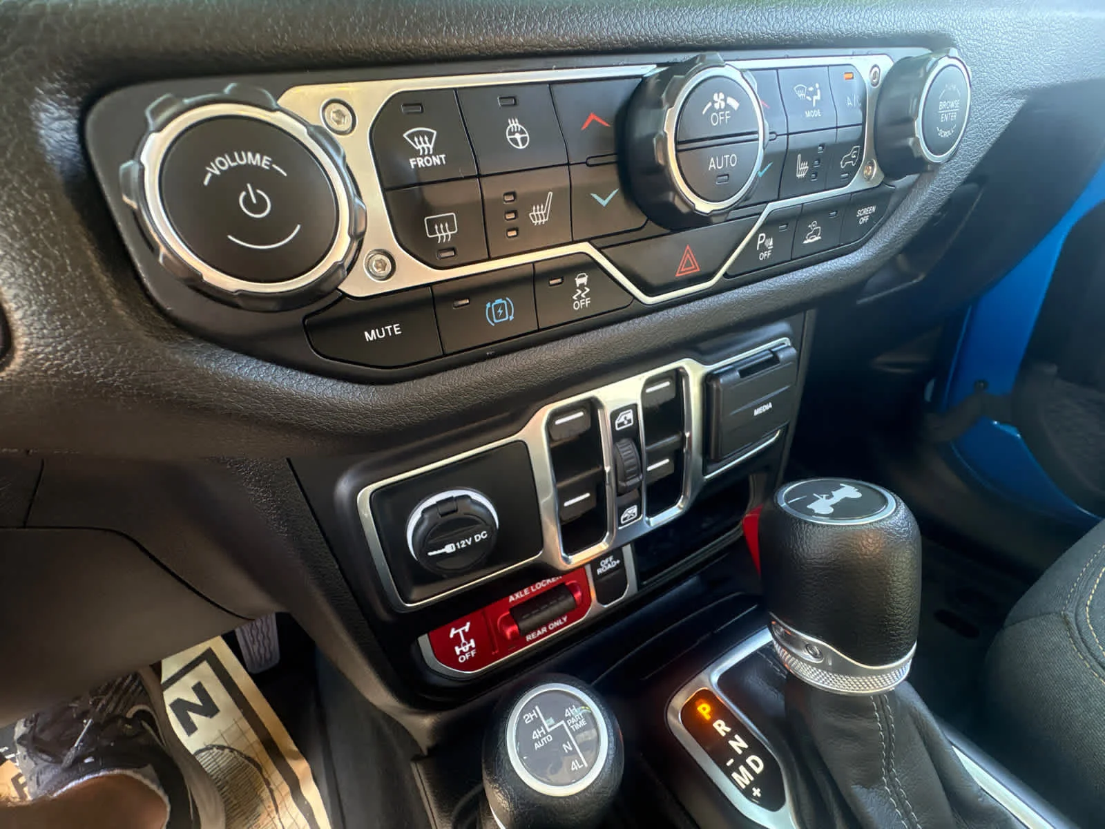 Used 2024 Hydro Blue Pearlcoat Jeep Willys image 27