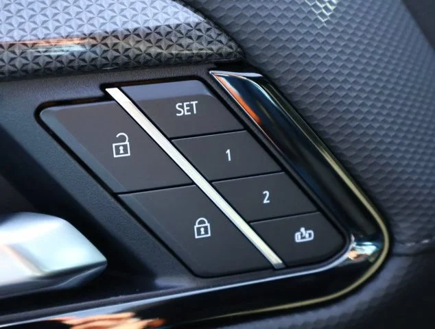 2026 Chevrolet Silverado 1500 ZR2 - Photo 9