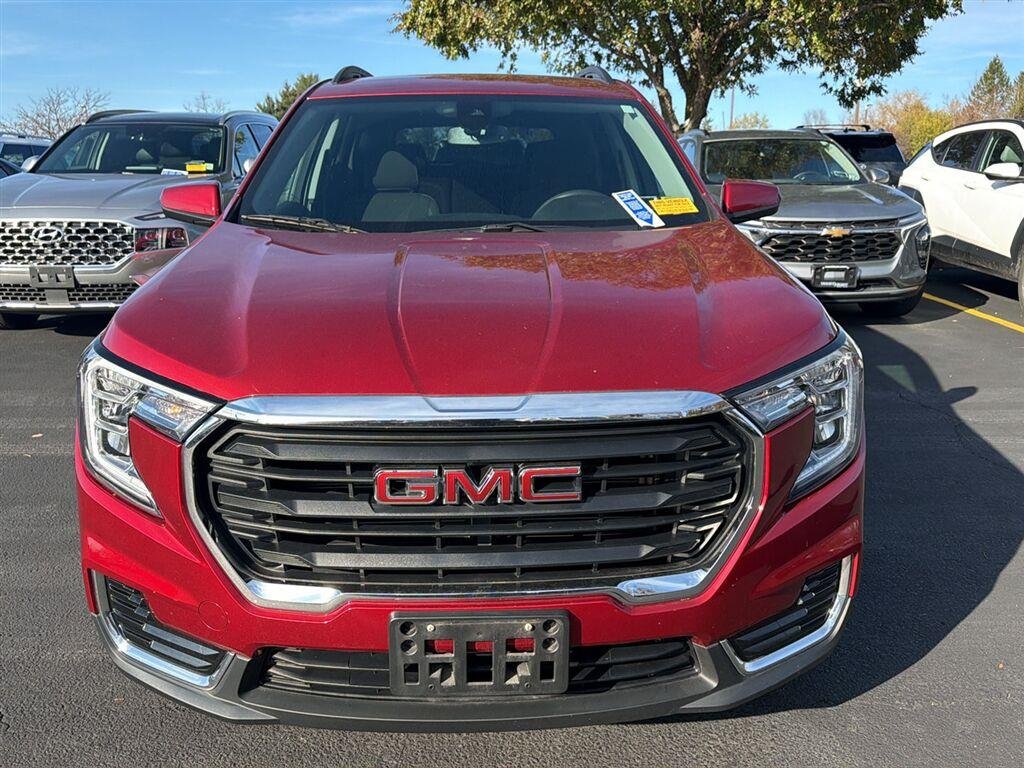 Used 2023 Volcanic Red Tintcoat GMC SLE image 2