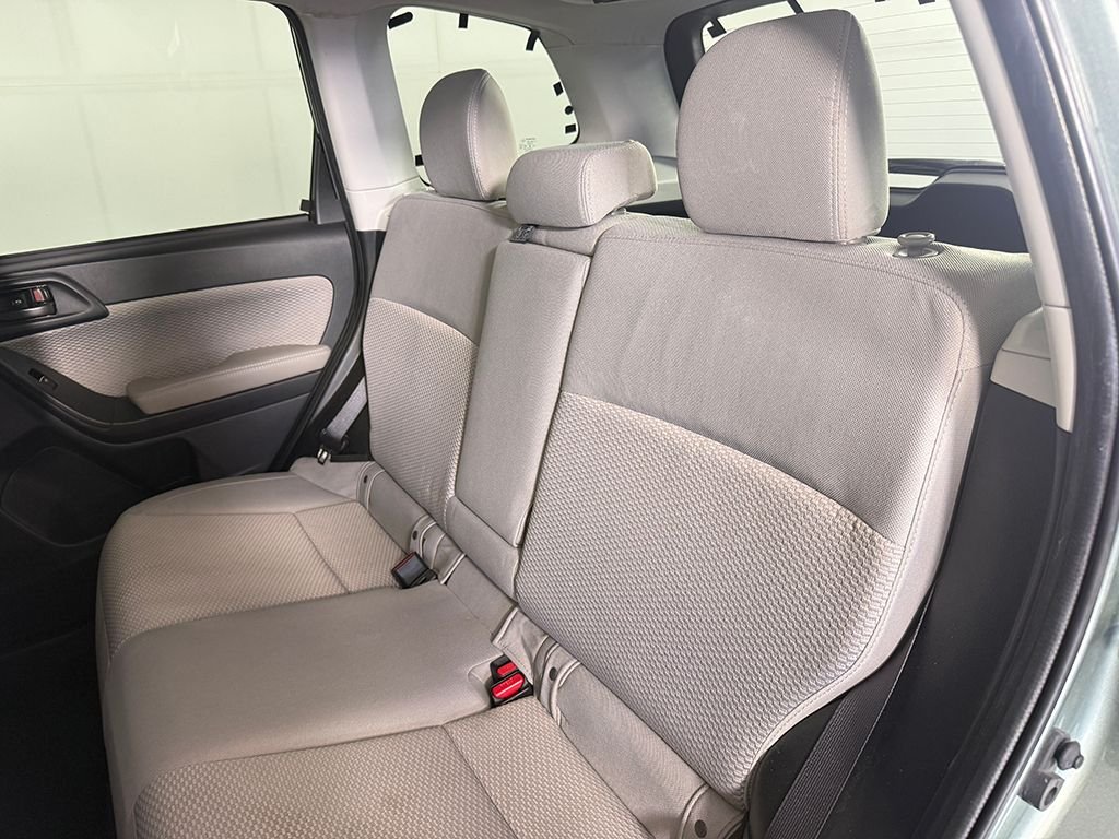 Used 2018 Green Subaru 2.5i Premium image 29