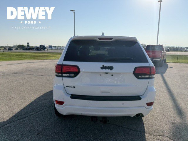 Used 2017 Bright White Clearcoat Jeep Altitude image 6