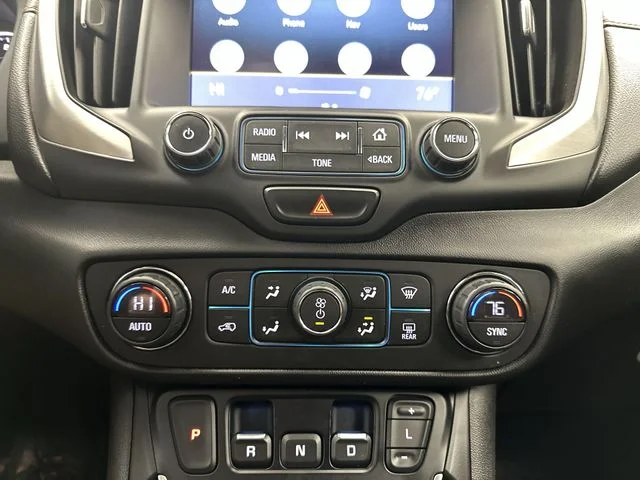 Used 2018 Red GMC SLE image 19