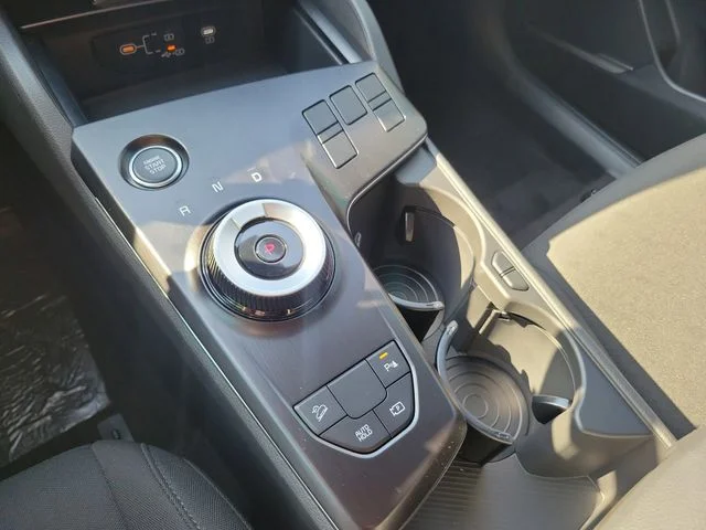 New 2026 Snow White Pearl Kia LX image 23