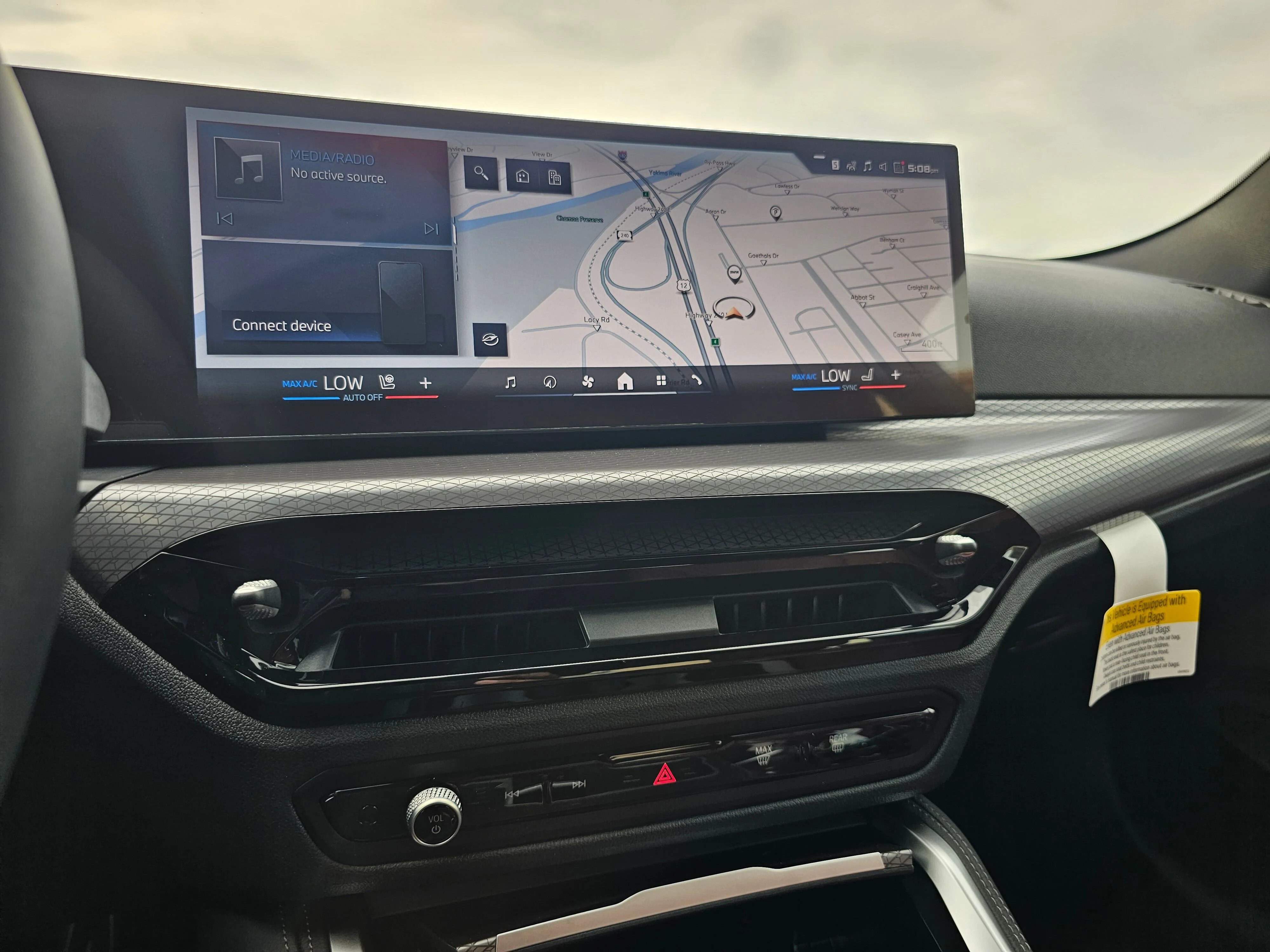 2026 BMW 4 Series M440i - Photo 17