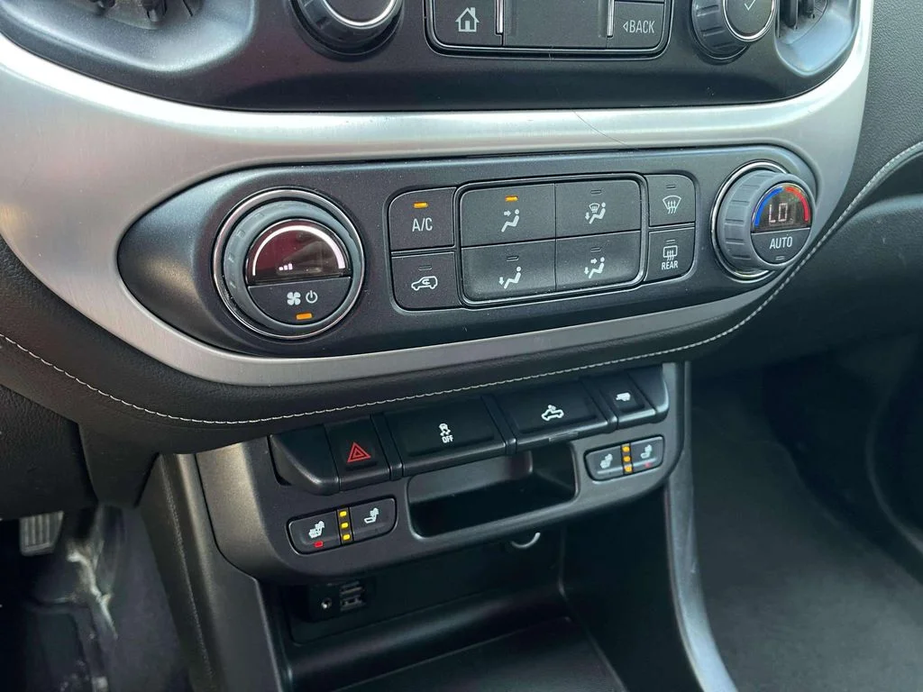 Used 2022 Summit White GMC Elevation image 13