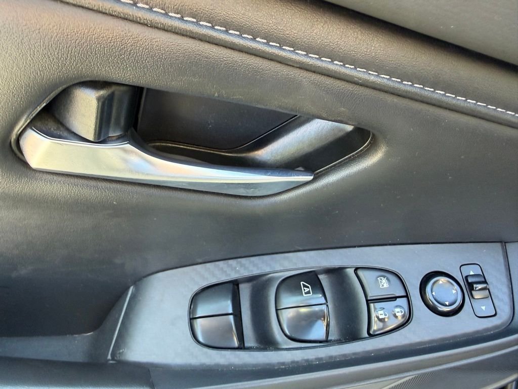 Used 2021 Black Nissan S image 13