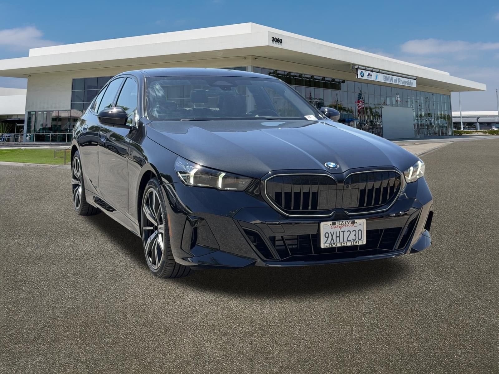 Used 2026 Black Sapphire Metallic BMW 530i xDrive image 2