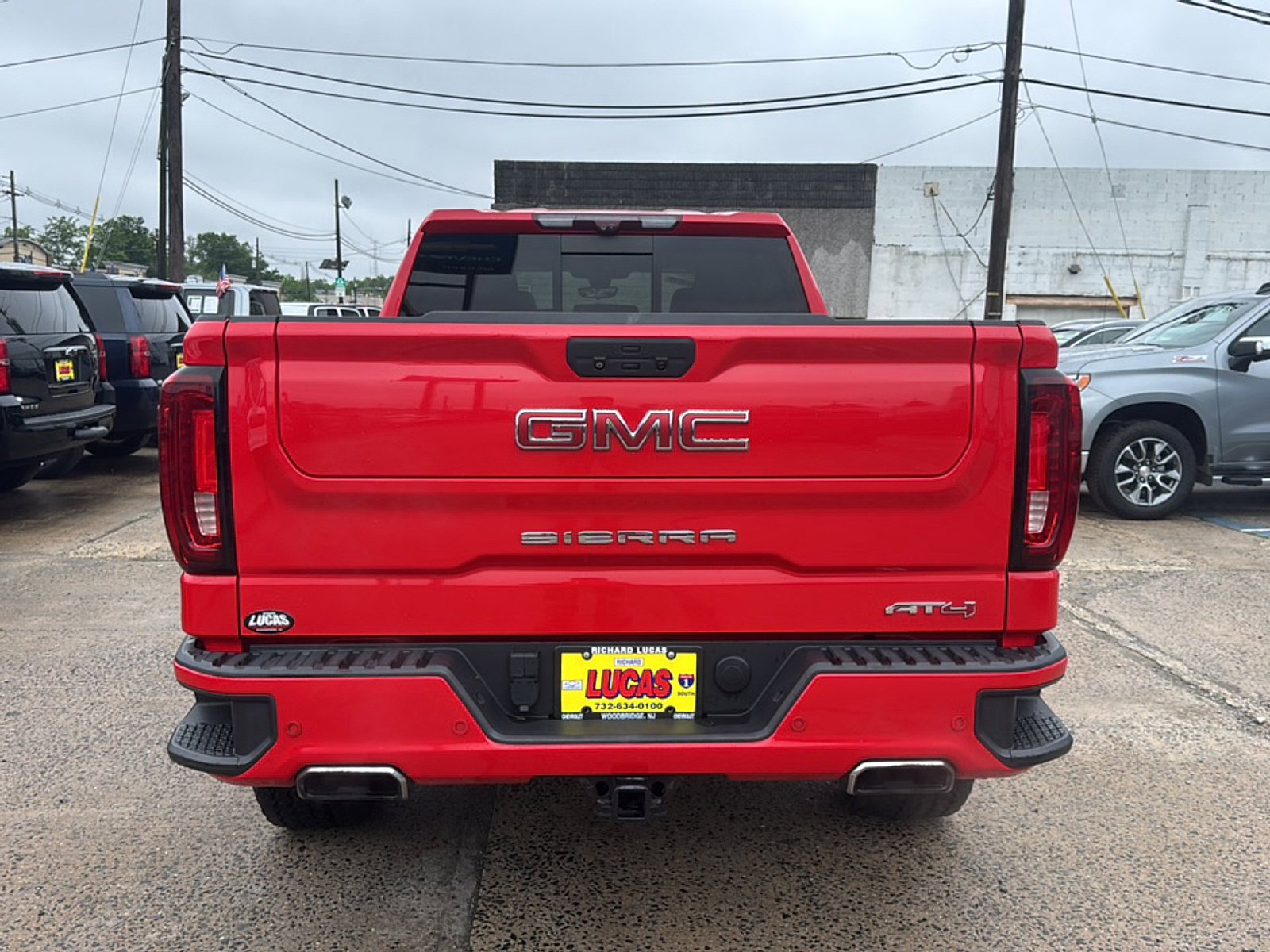 View vehicle photo 6
