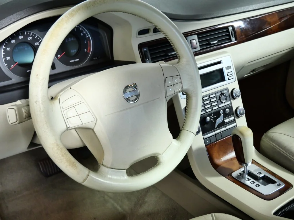 Used 2007  Volvo 3.2 image 19