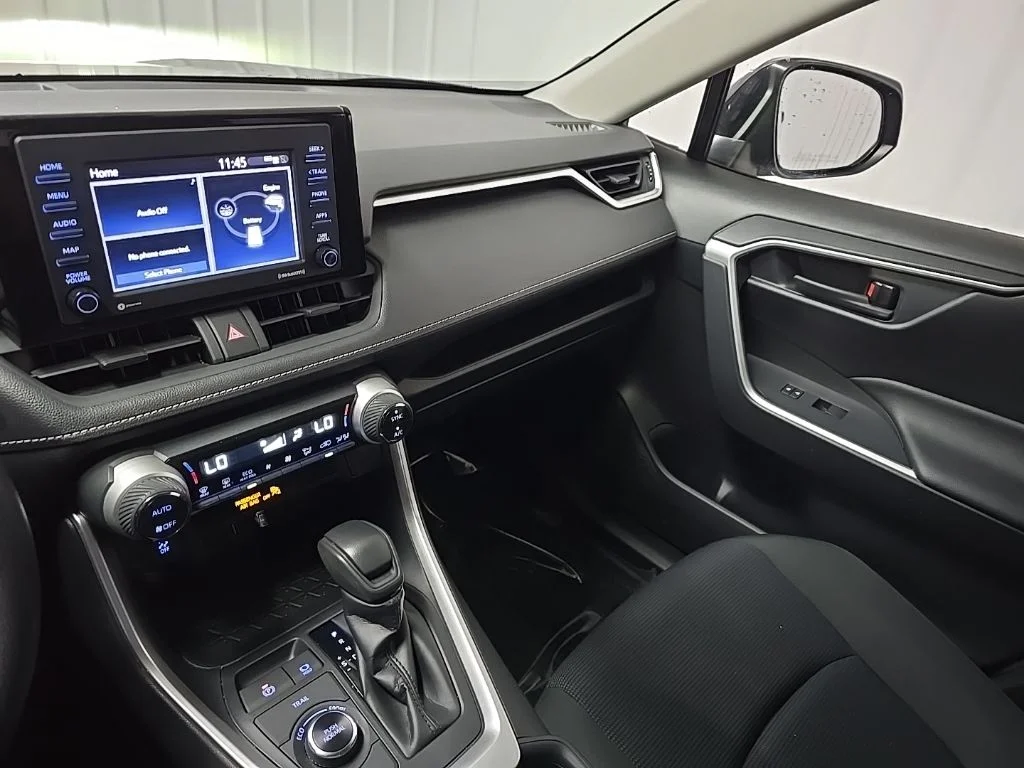 Used 2022 Gray Toyota LE image 25