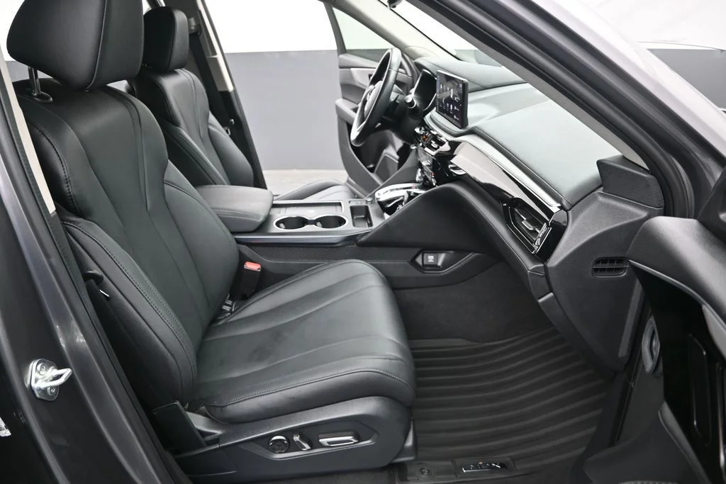 Used 2025 Black Acura Base image 28