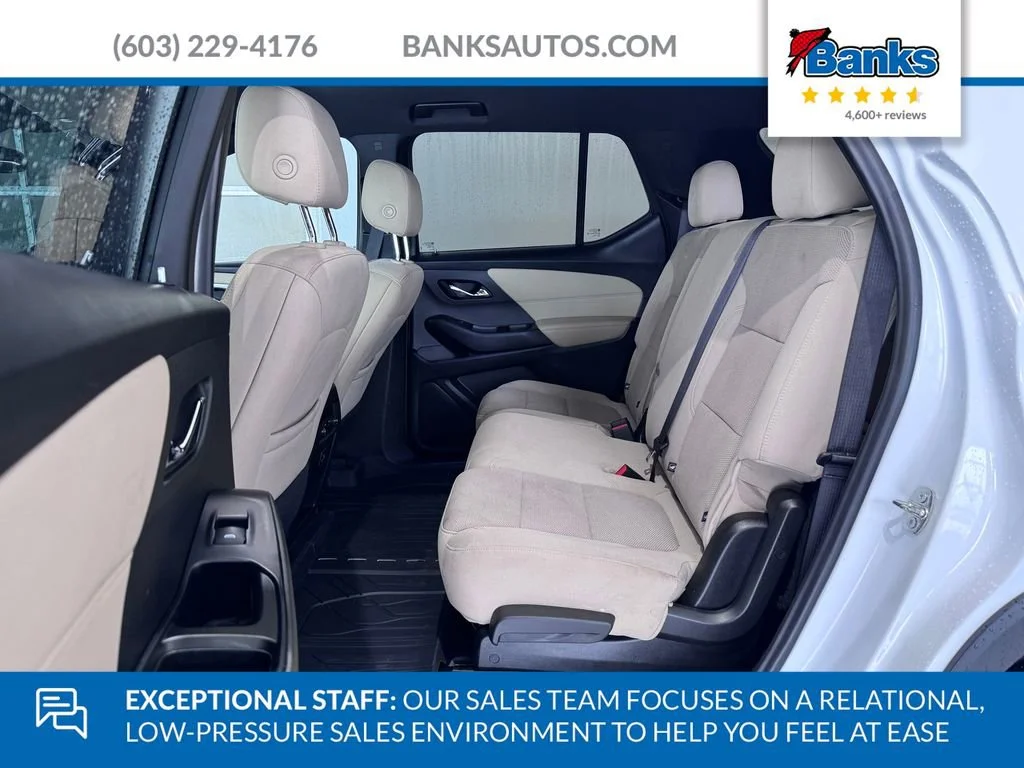2023 Chevrolet Traverse LS - Photo 10