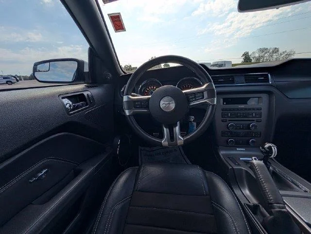 Used 2014 White Ford GT image 13