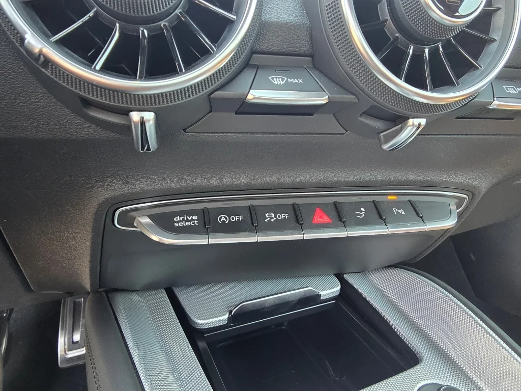 Used 2023 Glacier White Metallic Audi 2.0T (S tronic) image 21