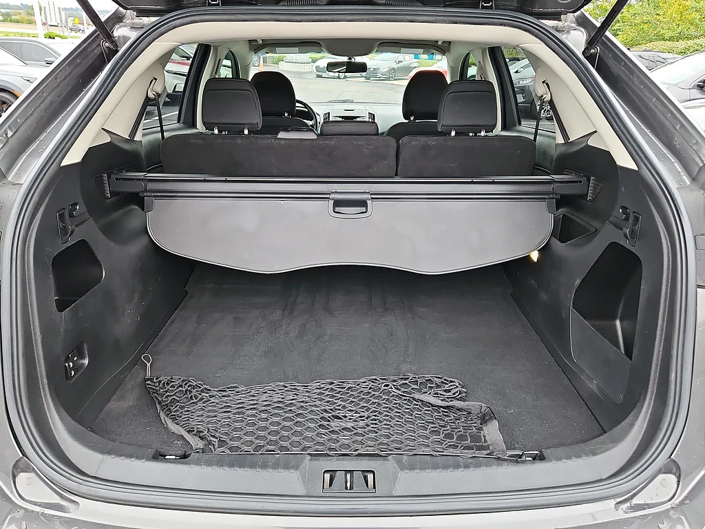 Used 2017 Magnetic Ford SEL image 8
