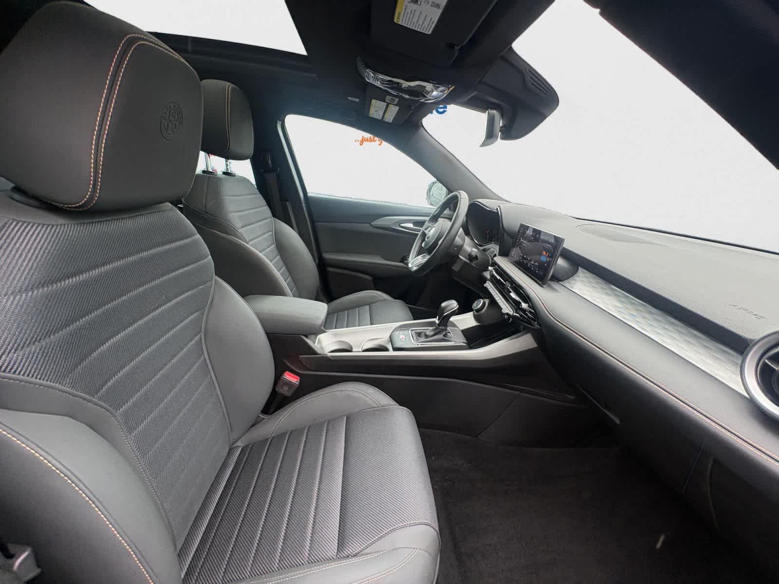Used 2024 Verde Fangio Tri-Coat Alfa Romeo Ti image 19