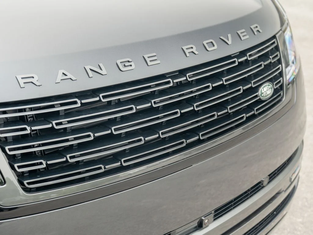 New 2026 Carpathian Grey Land Rover SE image 15