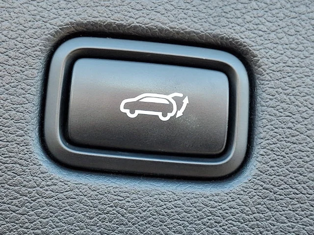 Used 2022 Red Hyundai SEL image 30