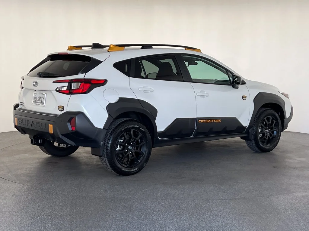 New 2026 CRYSTAL WHITE PEARL Subaru Wilderness image 4