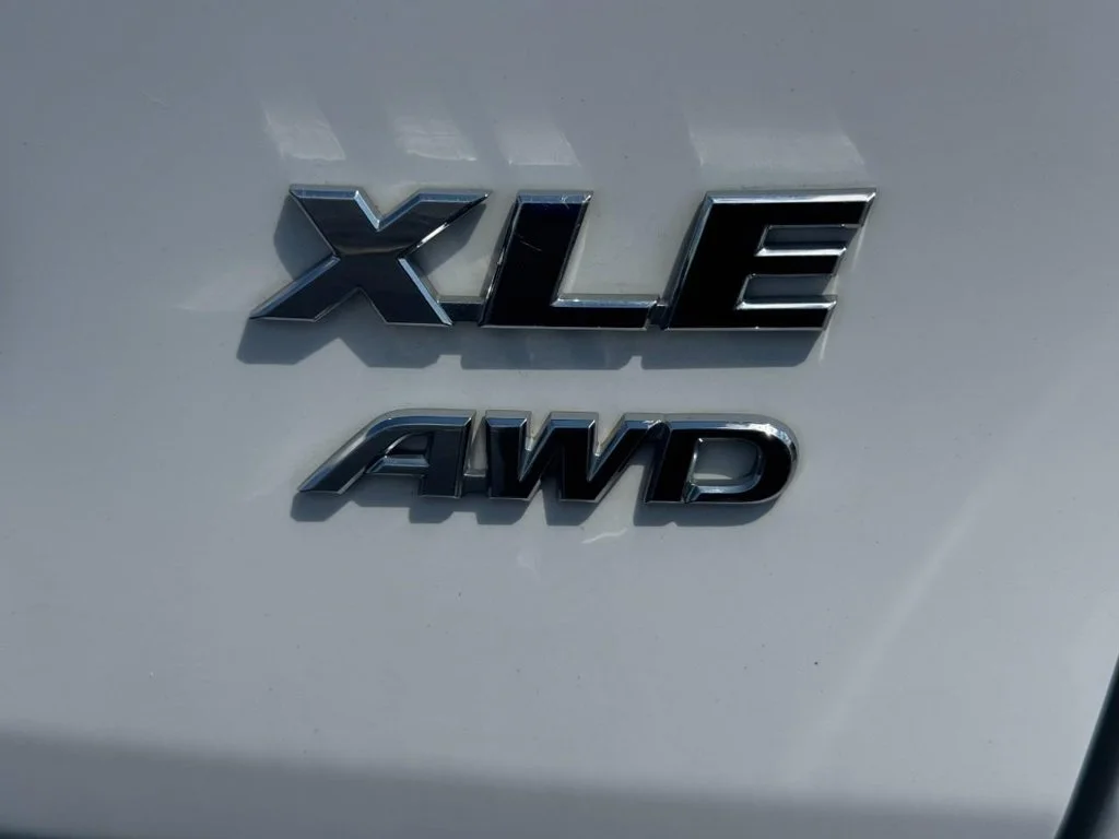 Used 2024 White Toyota XLE image 5