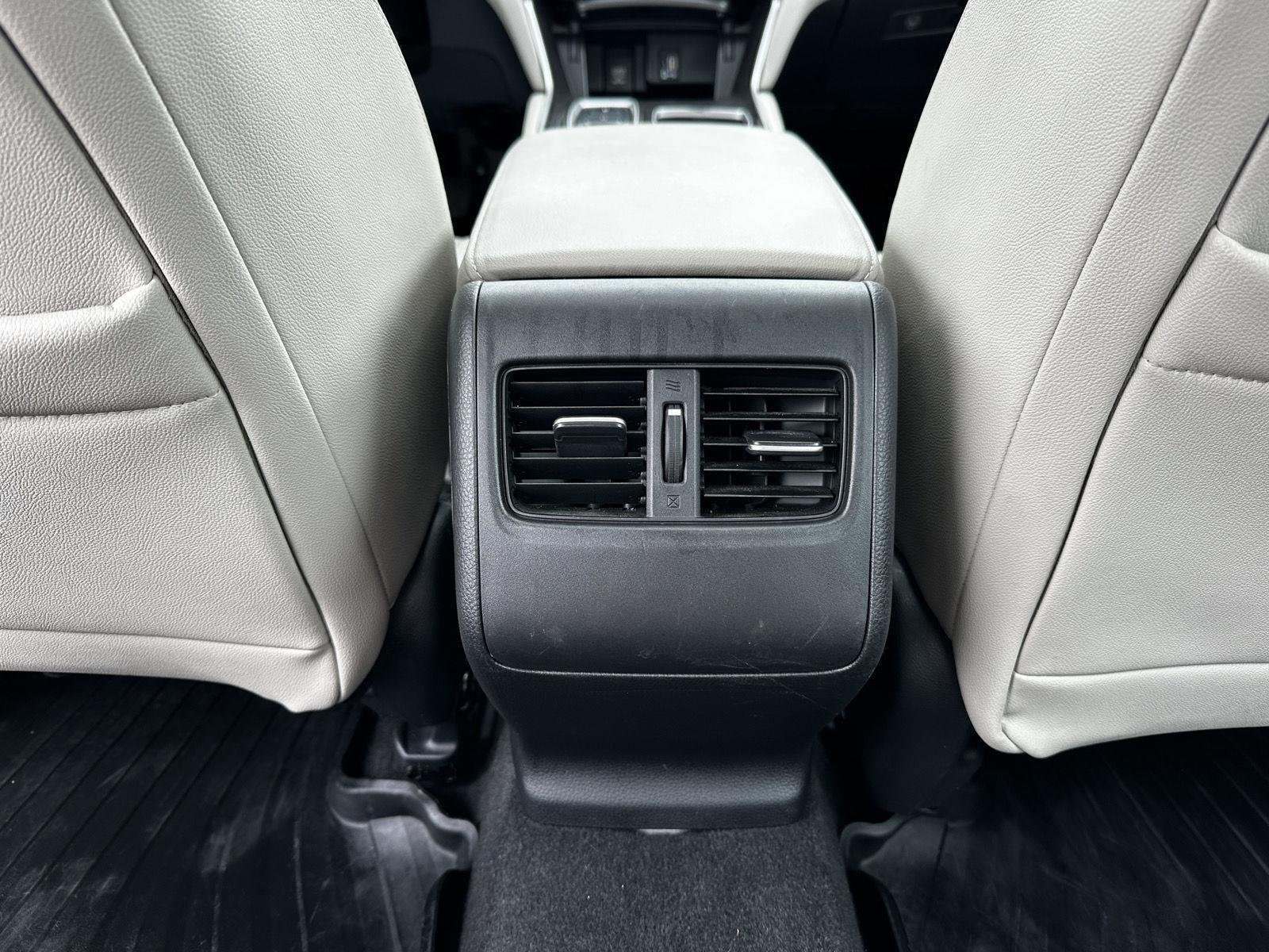Used 2019 Platinum White Pearl Honda Touring image 22