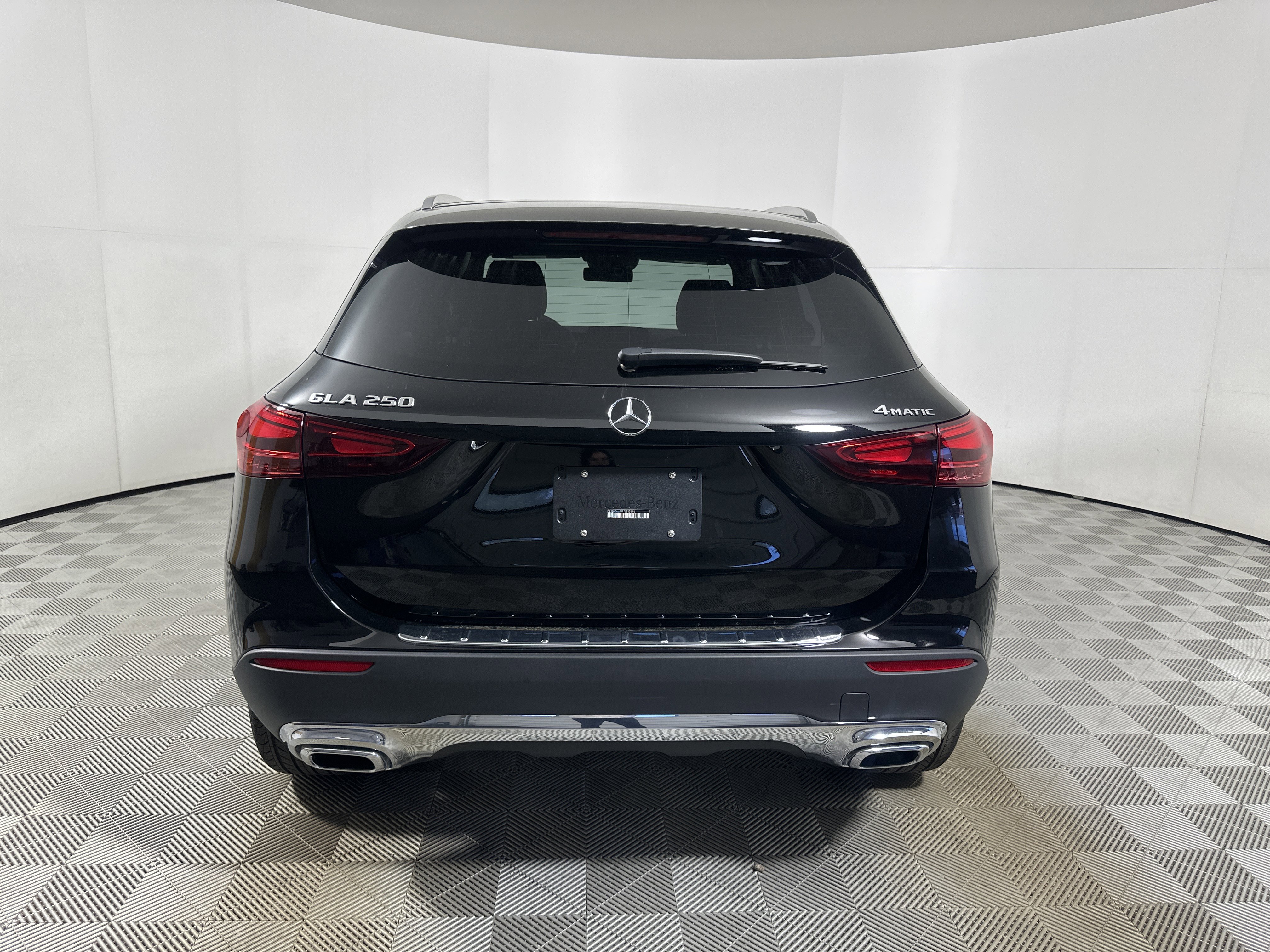 New 2026 Night Black Mercedes-Benz GLA 250 image 6