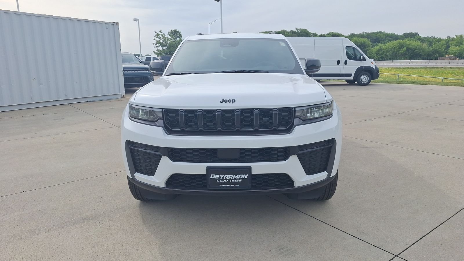 New 2026 Bright White Clear-Coat Exterior Paint Jeep Altitude image 8