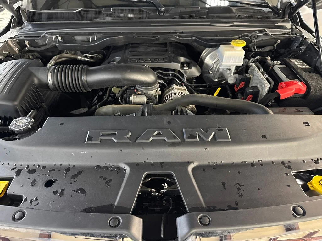 Used 2020 Silver Ram Laramie image 10
