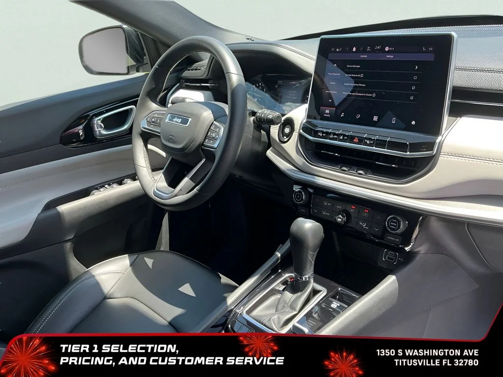 Used 2025 Silver Jeep Limited image 18