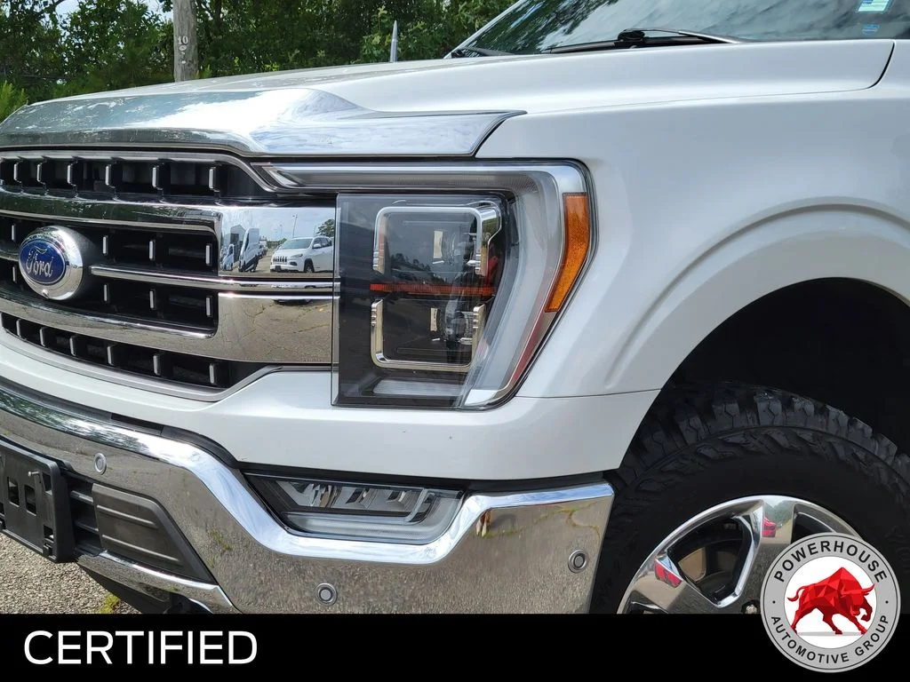 Used 2021 White Ford Lariat image 11