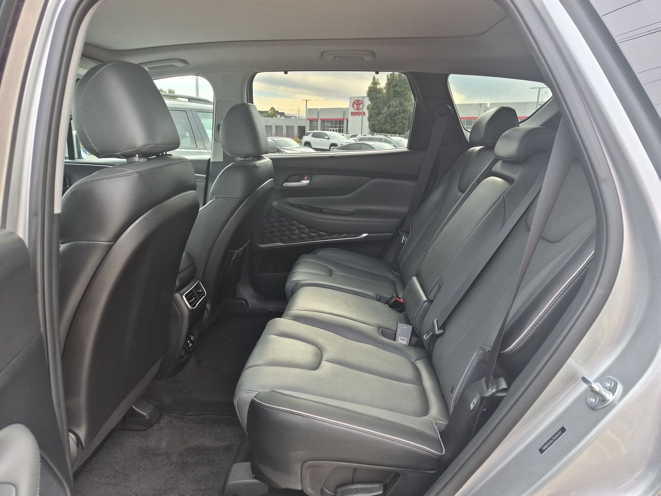 Certified Used 2023 Shimmering Silver Hyundai Limited image 28