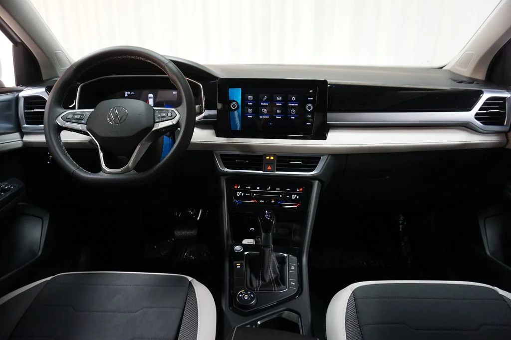 New 2026 Pure White Volkswagen 1.5T SE image 13